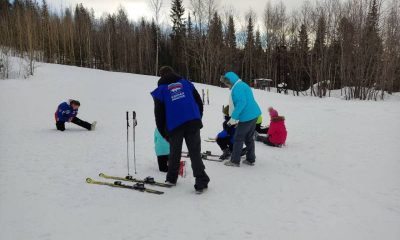 В Апатитах при поддержке «Единой России» для детей с ОВЗ провели «Веселую лыжню»