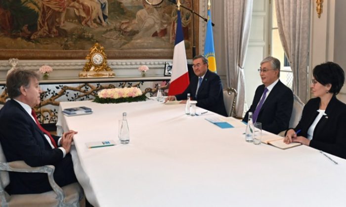 Президент встретился с основателем Французского института международных отношений Тьерри де Монбриалем