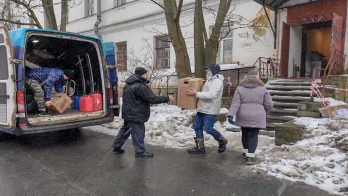 Birleşik Rusya, St. Petersburg ve Moskova’dan Mariupol’a yardım aktardı